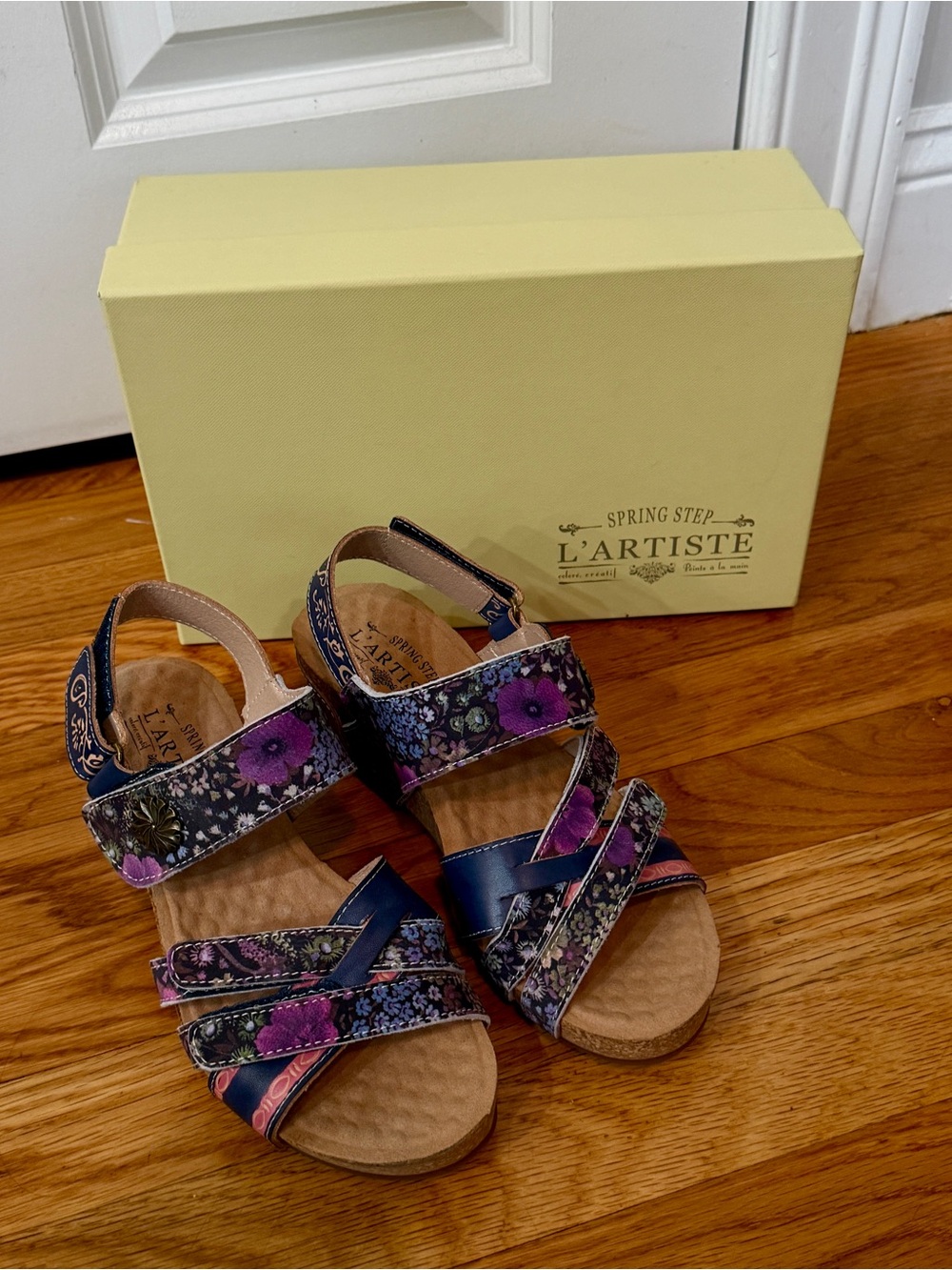 L’Artiste Spring Step Rolzah Floral Wedge Sandals Navy Multi 6.5-7 NWT - Picture 5 of 12